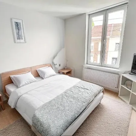 Gare 173d Bruxelles-charleroi-airport Apartment Charleroi